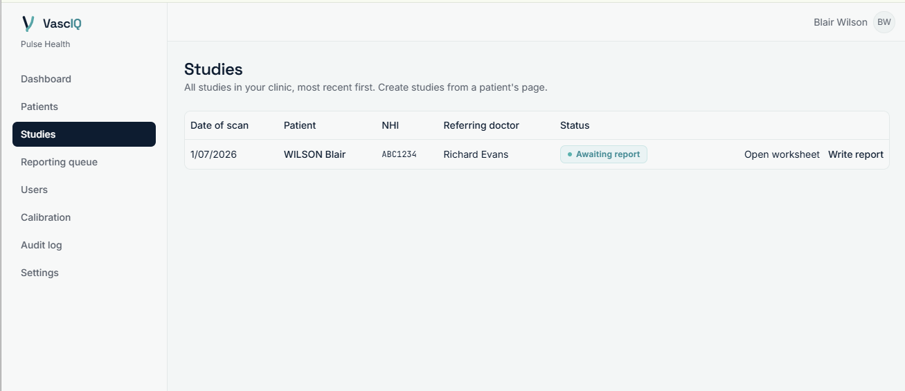 VascIQ studies list showing a completed carotid duplex study awaiting report, ready for the reading clinician